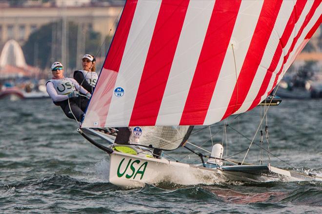 Paris Henken (Coronado, Calif.) and Helena Scutt (Kirkland, Wash.) combating at the 49erFX medal race at Rio 2016 © Daniel Forster http://www.DanielForster.com